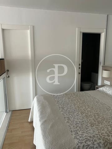 Villa/Maison de 1 chambre à louer à Vara de Quart, Valence ville avec garage - 1 200 € (Ref: 9804382)