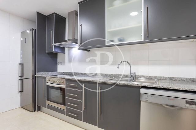 2 makuuhuone Huoneisto vuokrattavana paikassa Valterna, Paterna mukana uima-altaan 
autotalli - 1 350 € (Ref: 9806542)