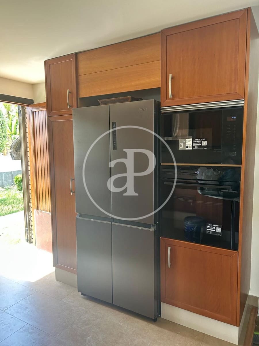 Chalet de 5 habitaciones en L'Eliana en alquiler con piscina - 4.500 € (Ref: 9806545)