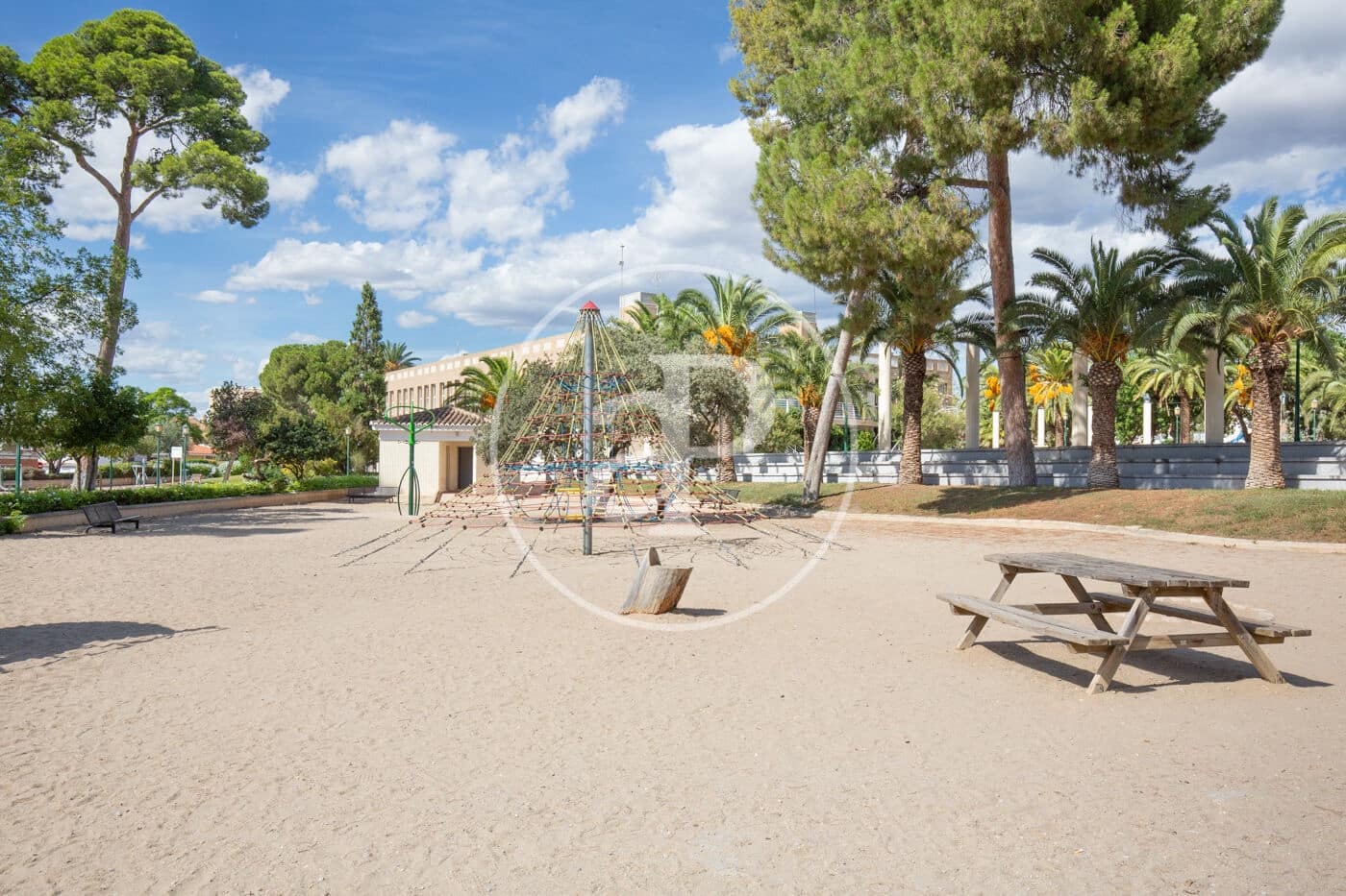 Chalet de 5 habitaciones en L'Eliana en alquiler con piscina - 4.500 € (Ref: 9806545)