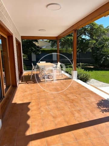 5 slaapkamer Villa te huur in L'Eliana met zwembad - € 4.500 (Ref: 9806545)
