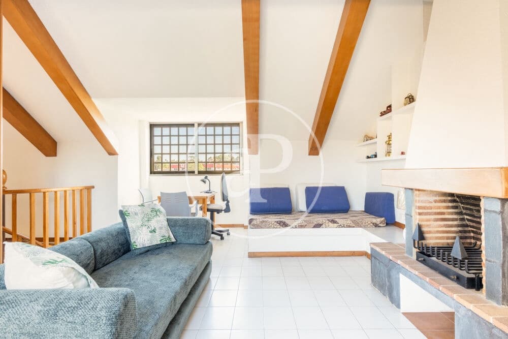 5 soveværelse Villa til leje i L'Eliana med swimmingpool - € 4.500 (Ref: 9806545)