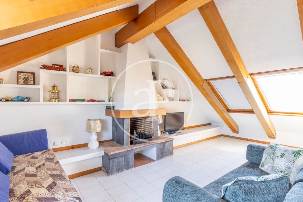 5 soveværelse Villa til leje i L'Eliana med swimmingpool - € 4.500 (Ref: 9806545)