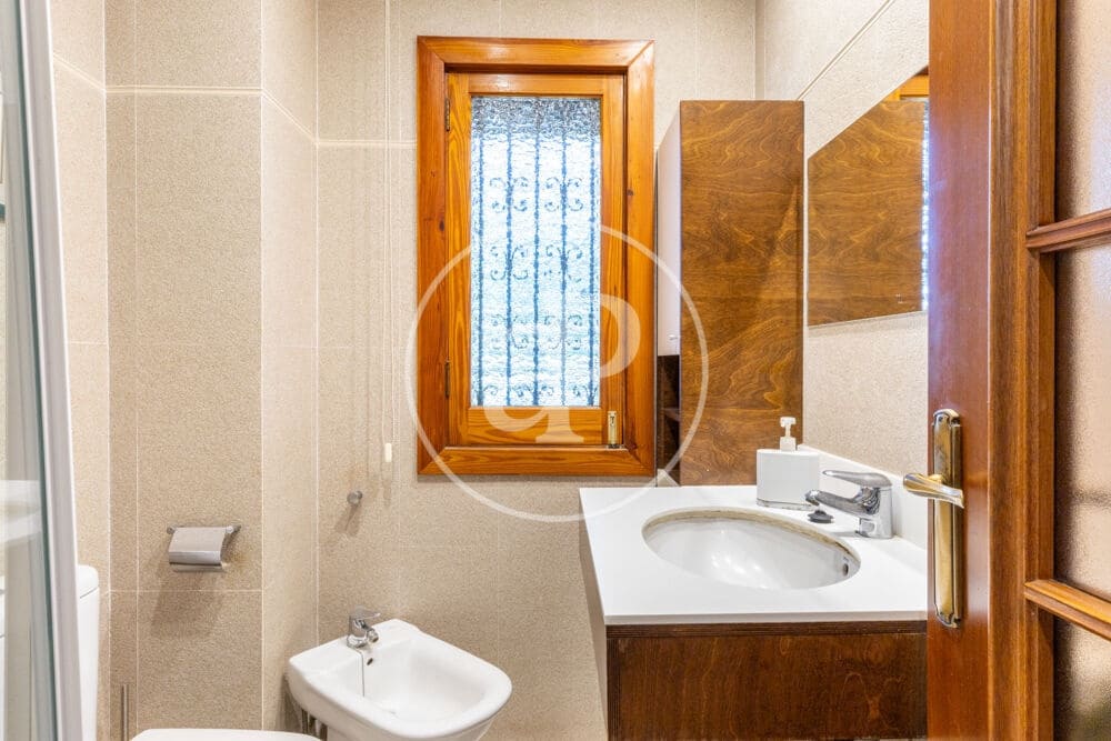 5 soveværelse Villa til leje i L'Eliana med swimmingpool - € 4.500 (Ref: 9806545)