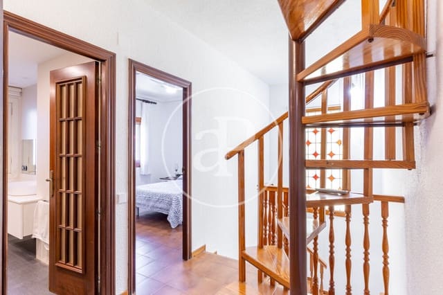 5 soveværelse Villa til leje i L'Eliana med swimmingpool - € 4.500 (Ref: 9806545)