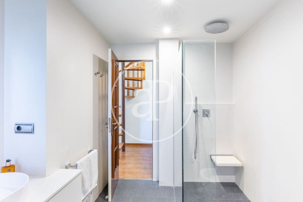 5 soveværelse Villa til leje i L'Eliana med swimmingpool - € 4.500 (Ref: 9806545)
