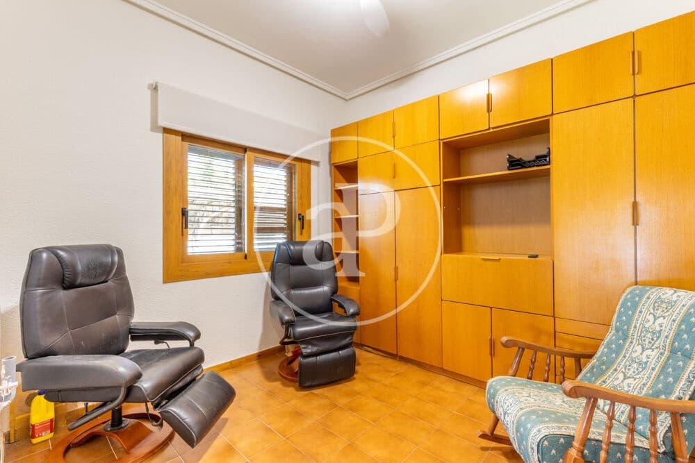 5 soveværelse Villa til leje i L'Eliana med swimmingpool - € 4.500 (Ref: 9806545)