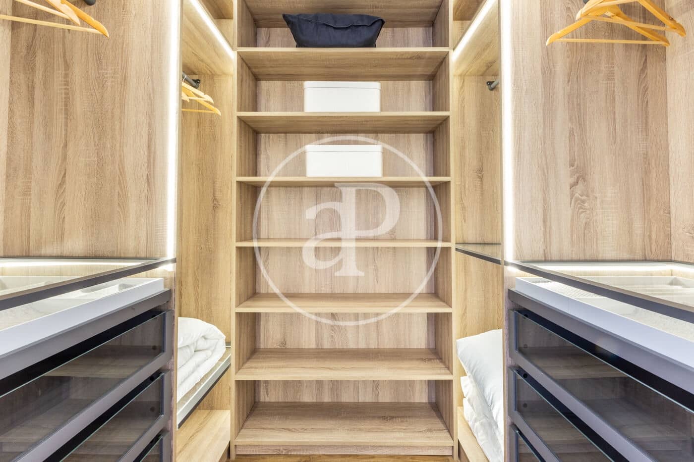 4 bedroom Apartment for sale in Valencia city - € 1,200,000 (Ref: 9806546)