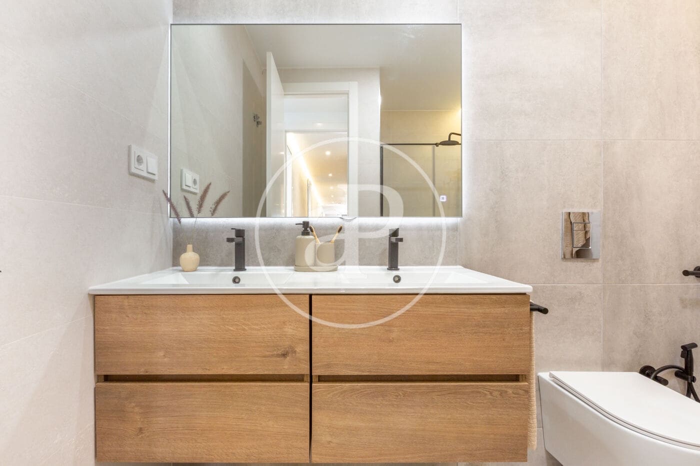4 bedroom Apartment for sale in Valencia city - € 1,200,000 (Ref: 9806546)