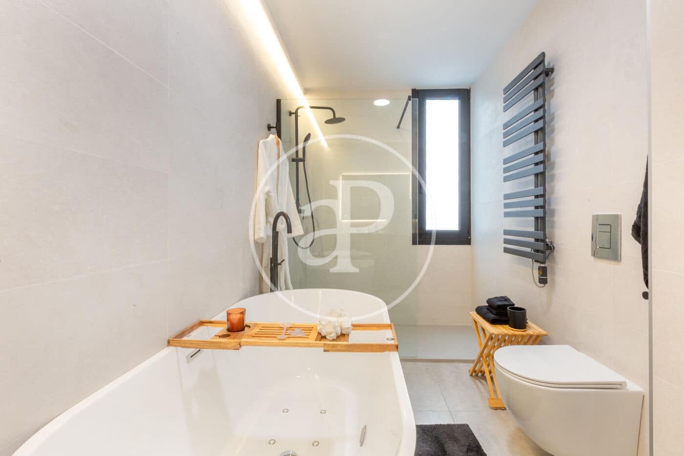 4 bedroom Apartment for sale in Valencia city - € 1,200,000 (Ref: 9806546)