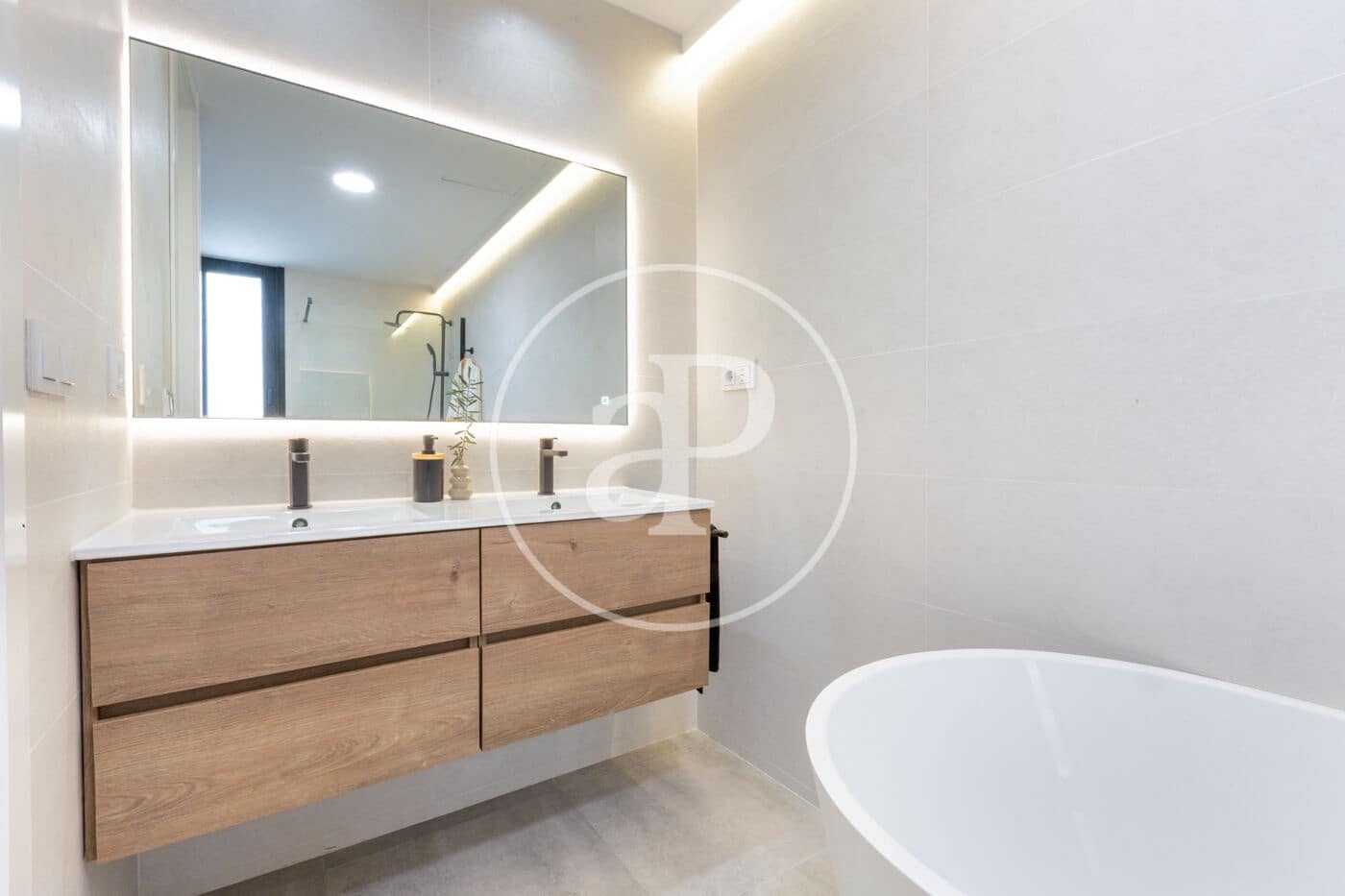 4 bedroom Apartment for sale in Valencia city - € 1,200,000 (Ref: 9806546)