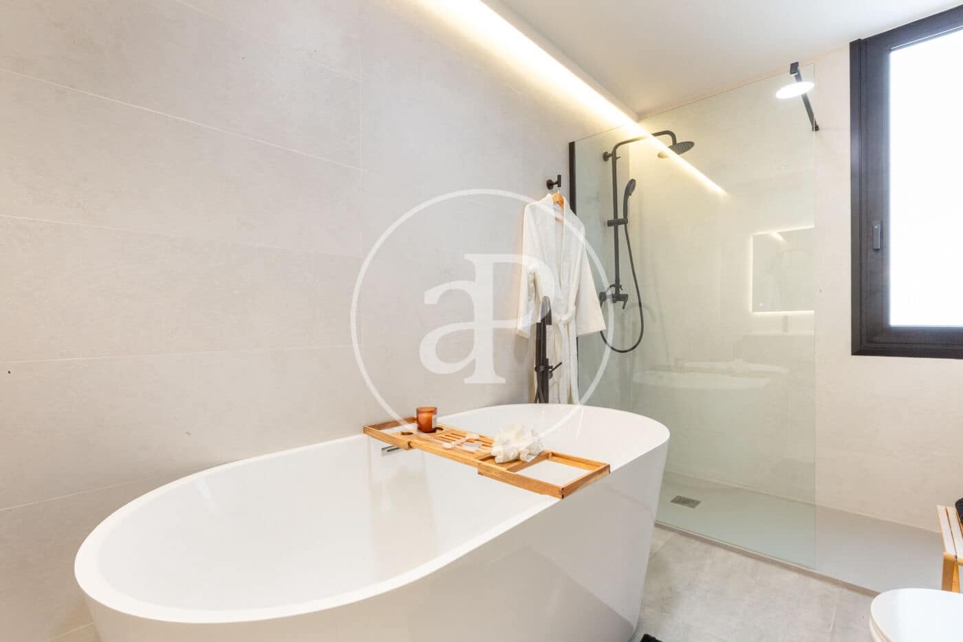4 bedroom Apartment for sale in Valencia city - € 1,200,000 (Ref: 9806546)