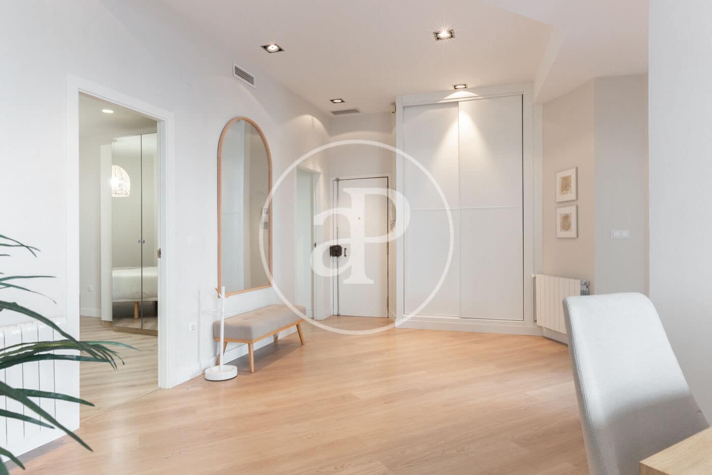 Appartement de 3 chambres à louer à Valence ville - 2 900 € (Ref: 9808054)