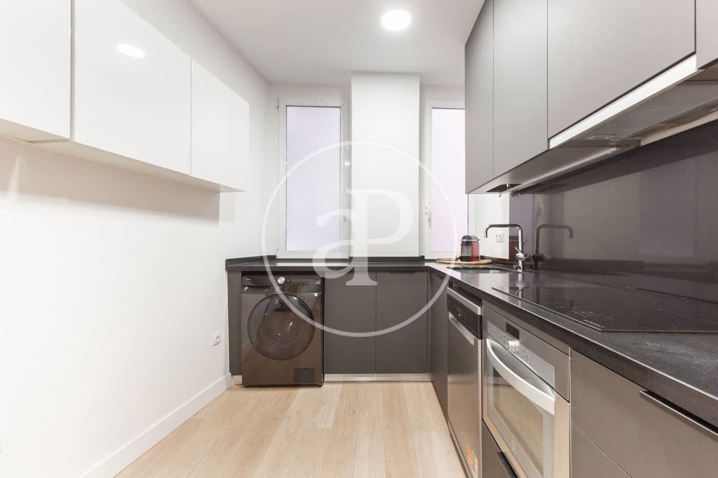 Appartement de 3 chambres à louer à Valence ville - 2 900 € (Ref: 9808054)