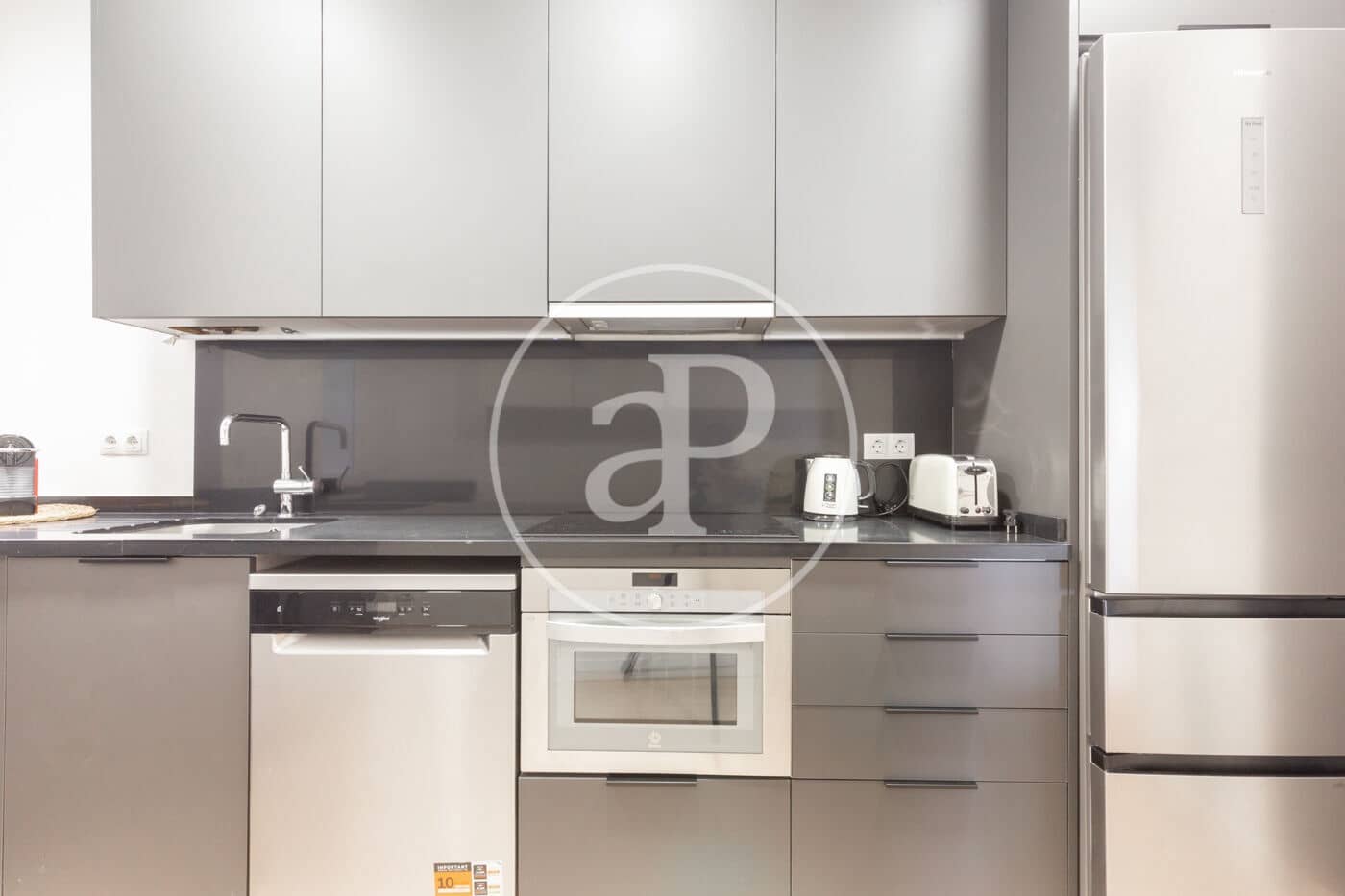 Appartement de 3 chambres à louer à Valence ville - 2 900 € (Ref: 9808054)