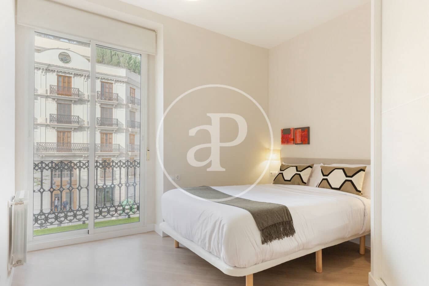 Appartement de 3 chambres à louer à Valence ville - 2 900 € (Ref: 9808054)