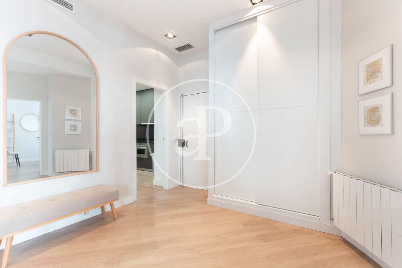 Appartement de 3 chambres à louer à Valence ville - 2 900 € (Ref: 9808054)