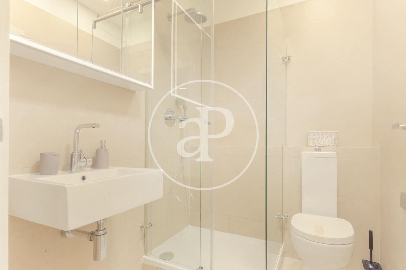 Appartement de 3 chambres à louer à Valence ville - 2 900 € (Ref: 9808054)