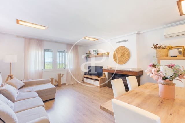 3 makuuhuone Huvila myytävänä paikassa Chiva mukana uima-altaan - 299 000 € (Ref: 9808056)