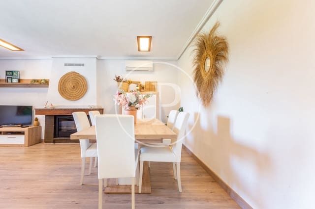 3 makuuhuone Huvila myytävänä paikassa Chiva mukana uima-altaan - 299 000 € (Ref: 9808056)