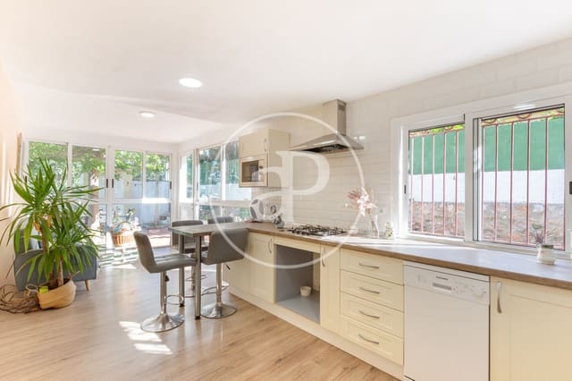 3 makuuhuone Huvila myytävänä paikassa Chiva mukana uima-altaan - 299 000 € (Ref: 9808056)