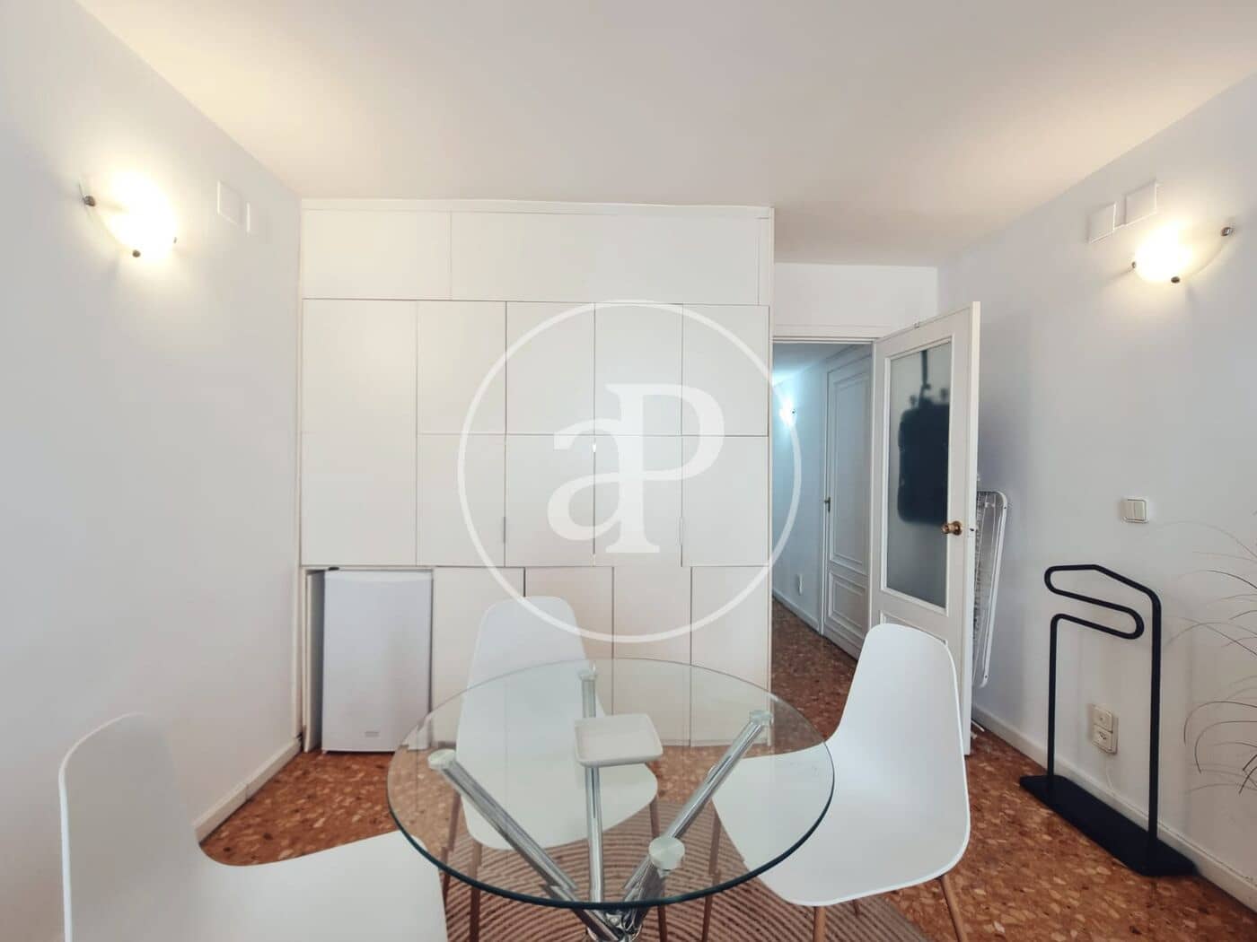 1 sypialnia Apartament do wynajęcia w Miasto Walencja - 1 200 € (Ref: 9808057)