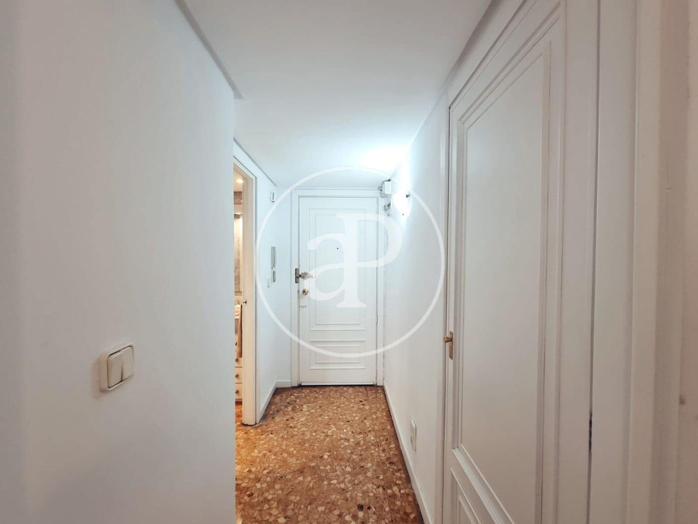 1 sypialnia Apartament do wynajęcia w Miasto Walencja - 1 200 € (Ref: 9808057)