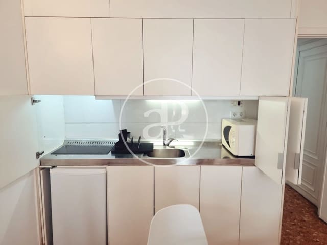 1 soverom Leilighet til leie i Sant Francesc, Valencia by - € 1 200 (Ref: 9808057)