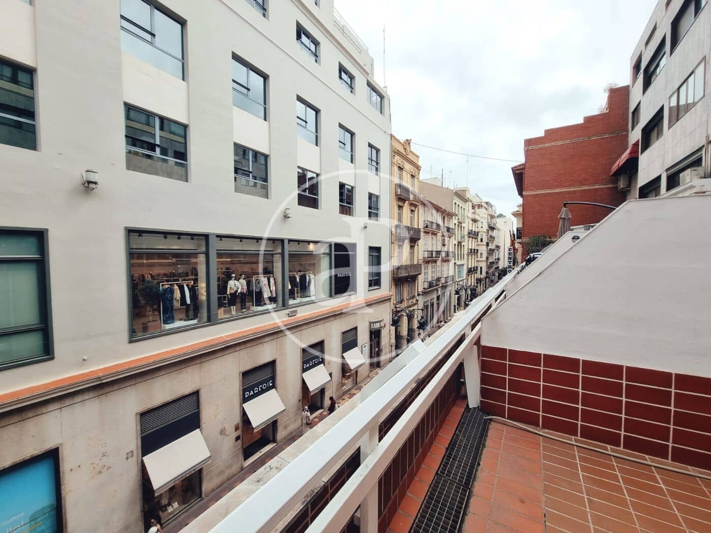 1 sypialnia Apartament do wynajęcia w Miasto Walencja - 1 200 € (Ref: 9808057)