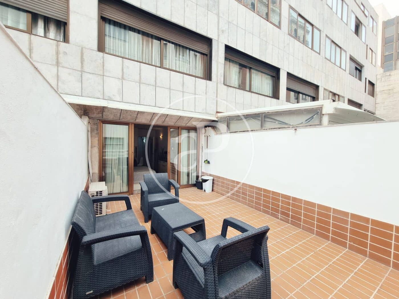 1 sypialnia Apartament do wynajęcia w Miasto Walencja - 1 200 € (Ref: 9808057)