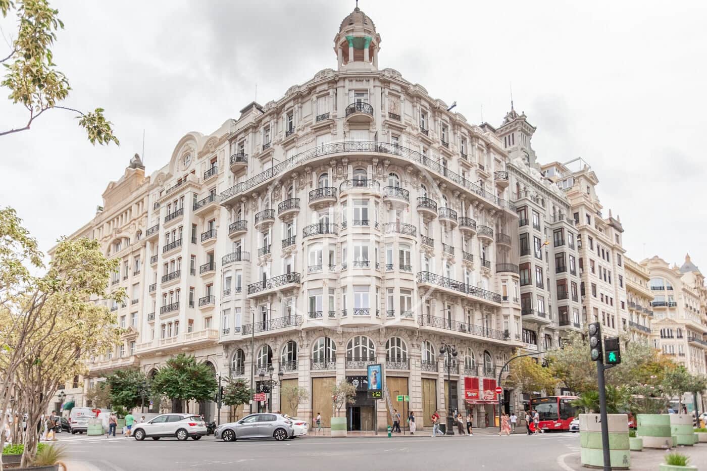 1 sypialnia Apartament do wynajęcia w Miasto Walencja - 1 200 € (Ref: 9808057)