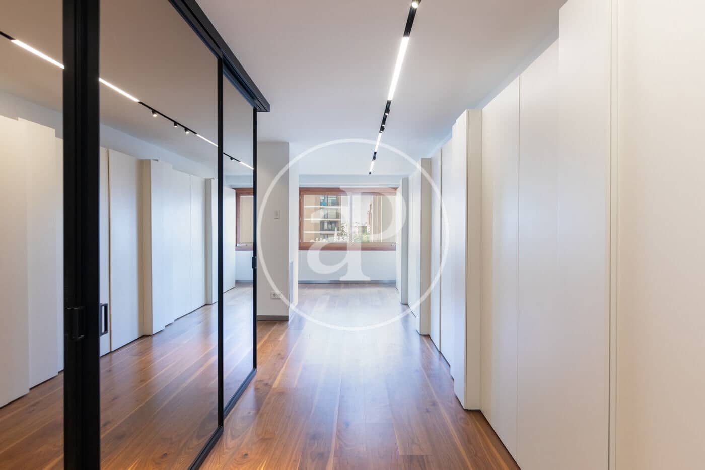 Apartamento de 3 habitaciones en València ciudad en alquiler con garaje - 4.500 € (Ref: 9808058)