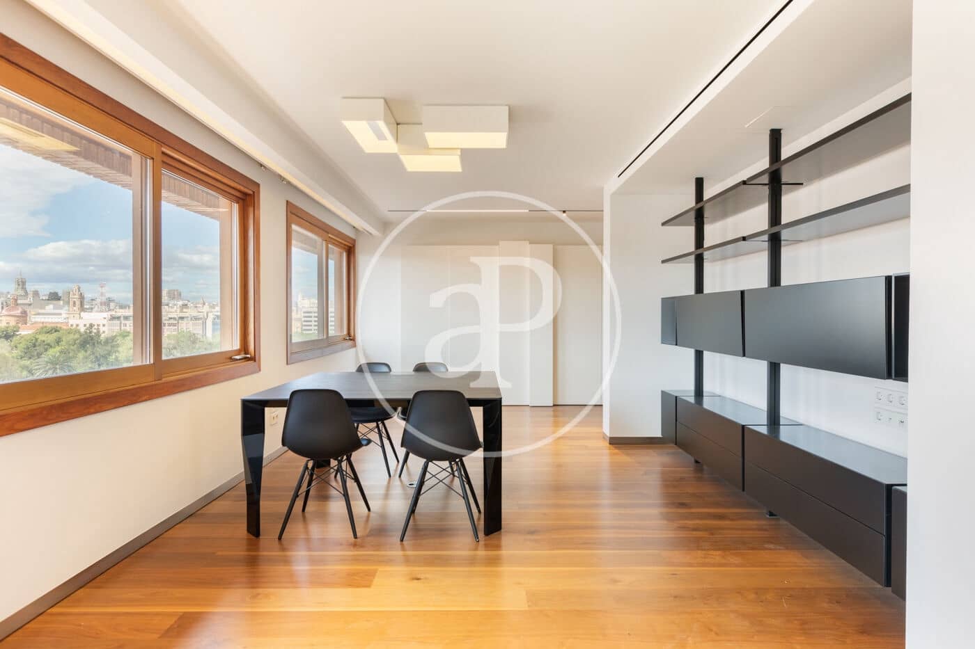 Apartamento de 3 habitaciones en València ciudad en alquiler con garaje - 4.500 € (Ref: 9808058)