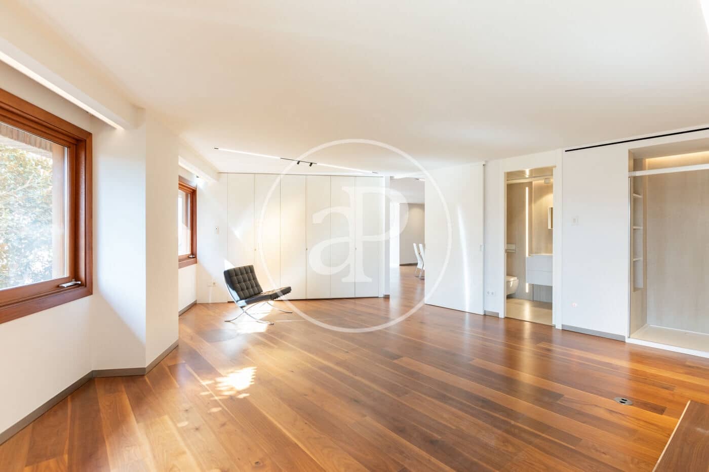 Apartamento de 3 habitaciones en València ciudad en alquiler con garaje - 4.500 € (Ref: 9808058)