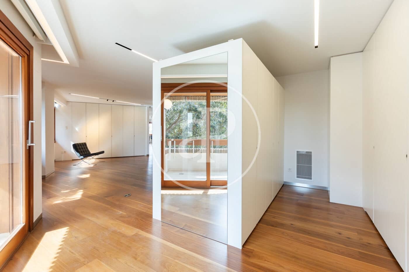 Apartamento de 3 habitaciones en València ciudad en alquiler con garaje - 4.500 € (Ref: 9808058)