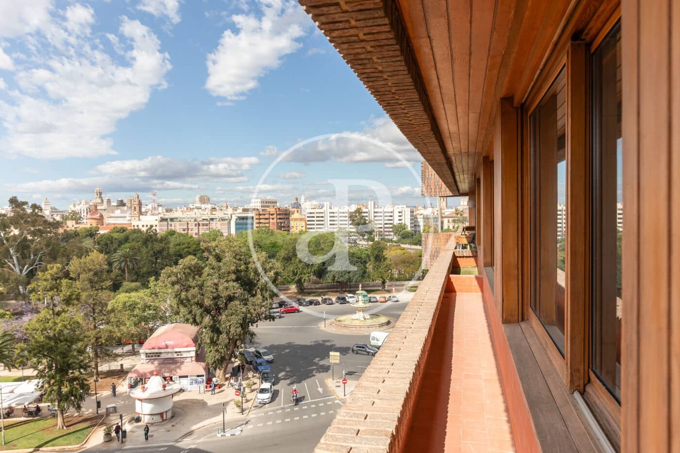 Apartamento de 3 habitaciones en València ciudad en alquiler con garaje - 4.500 € (Ref: 9808058)