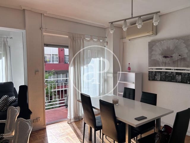 Appartement de 3 chambres à louer à Russafa, Valence ville - 1 900 € (Ref: 9811992)