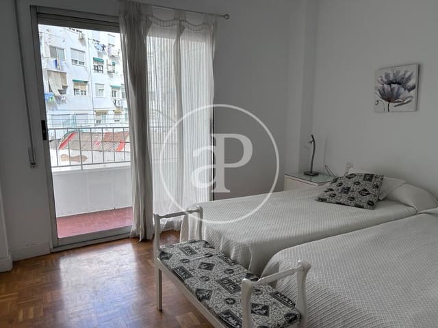 Appartement de 3 chambres à louer à Russafa, Valence ville - 1 900 € (Ref: 9811992)