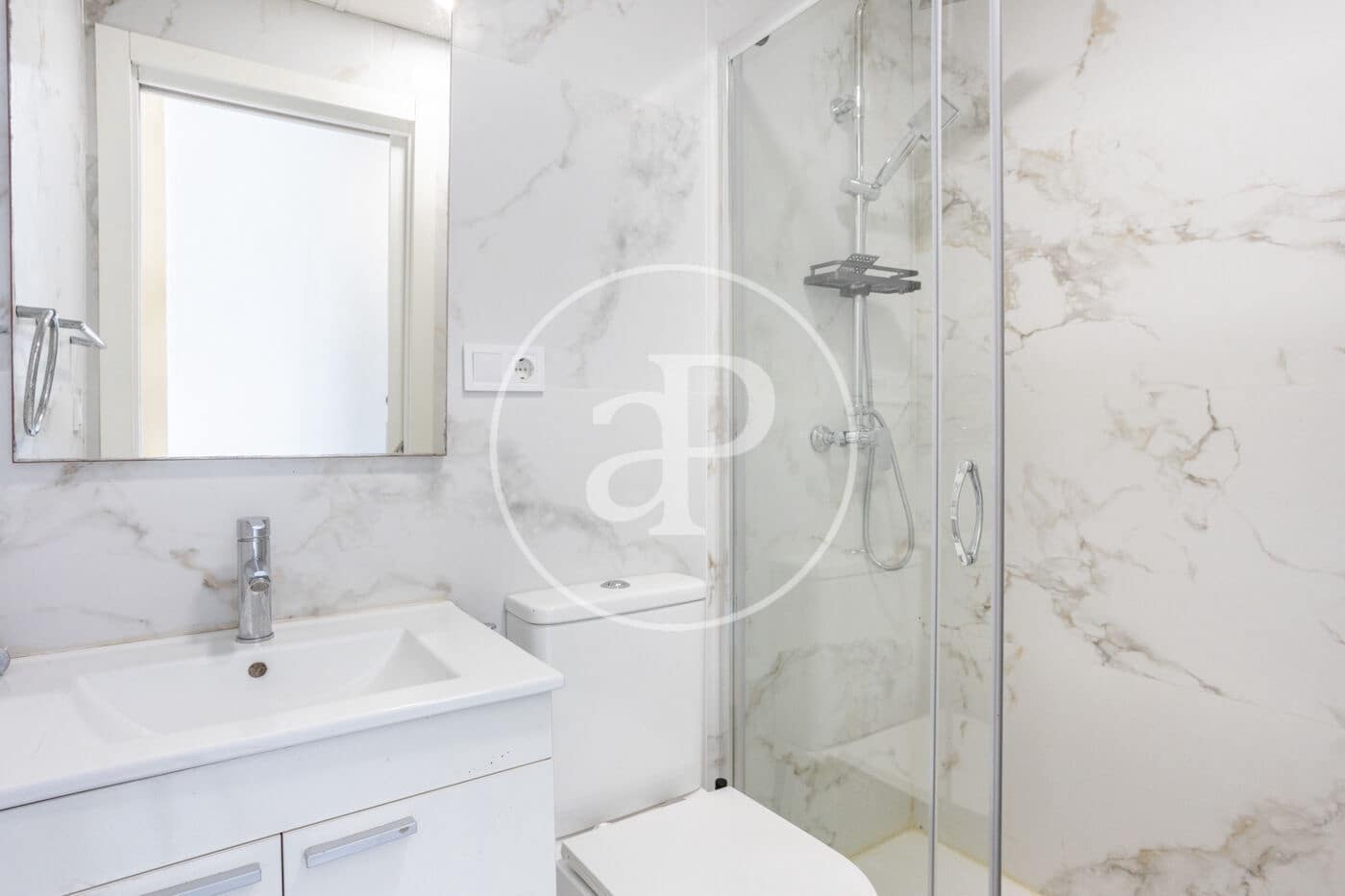 4 bedroom Apartment for rent in Alboraya / Alboraia - € 1,800 (Ref: 9811993)