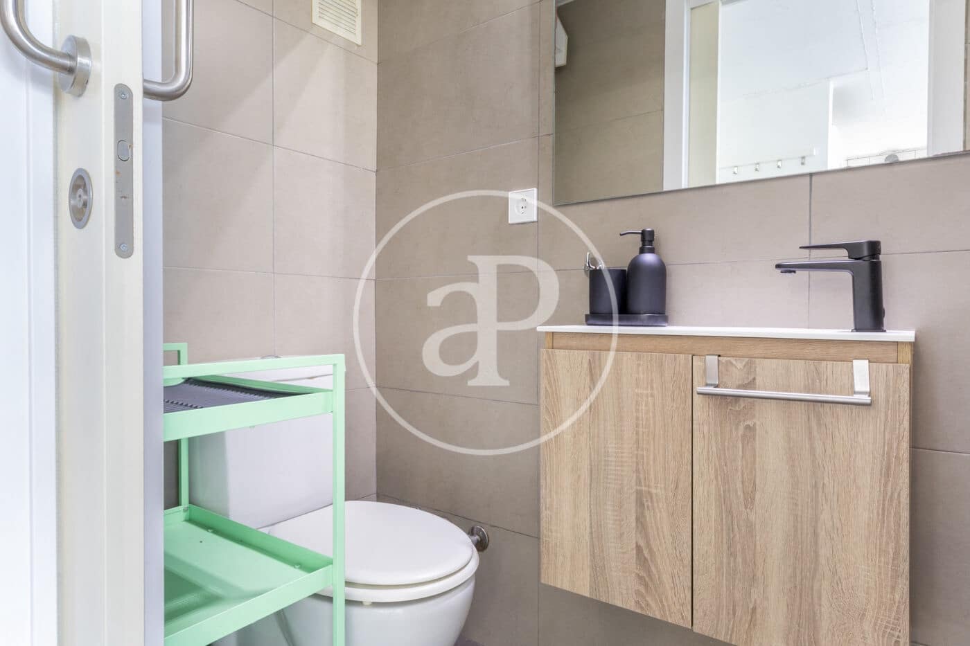 1 slaapkamer Appartement te koop in Valencia stad met zwembad - € 235.000 (Ref: 9811995)