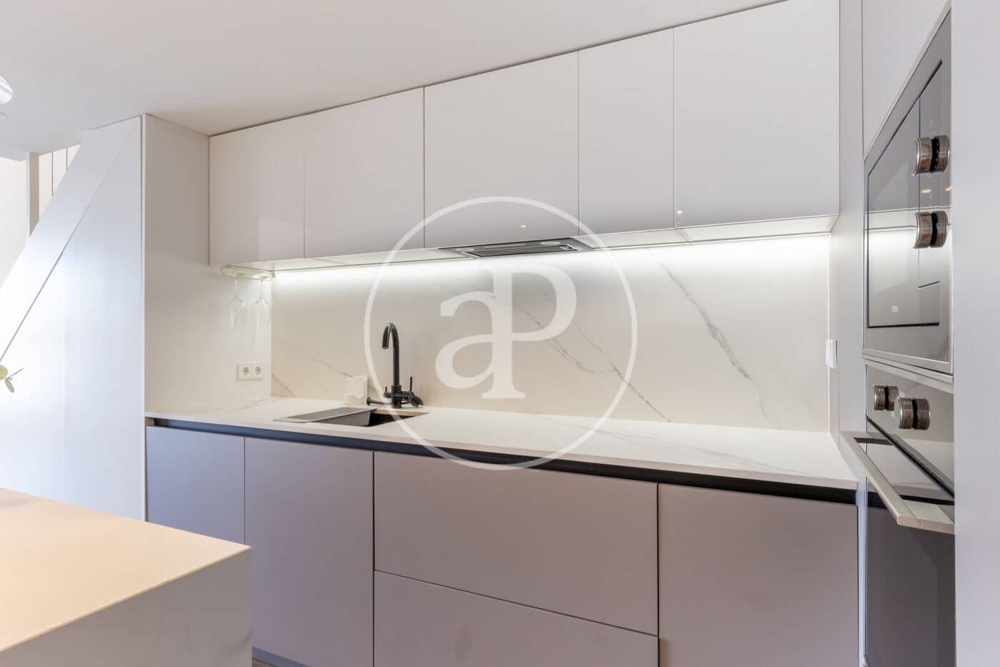 1 slaapkamer Appartement te koop in Valencia stad met zwembad - € 255.000 (Ref: 9811996)