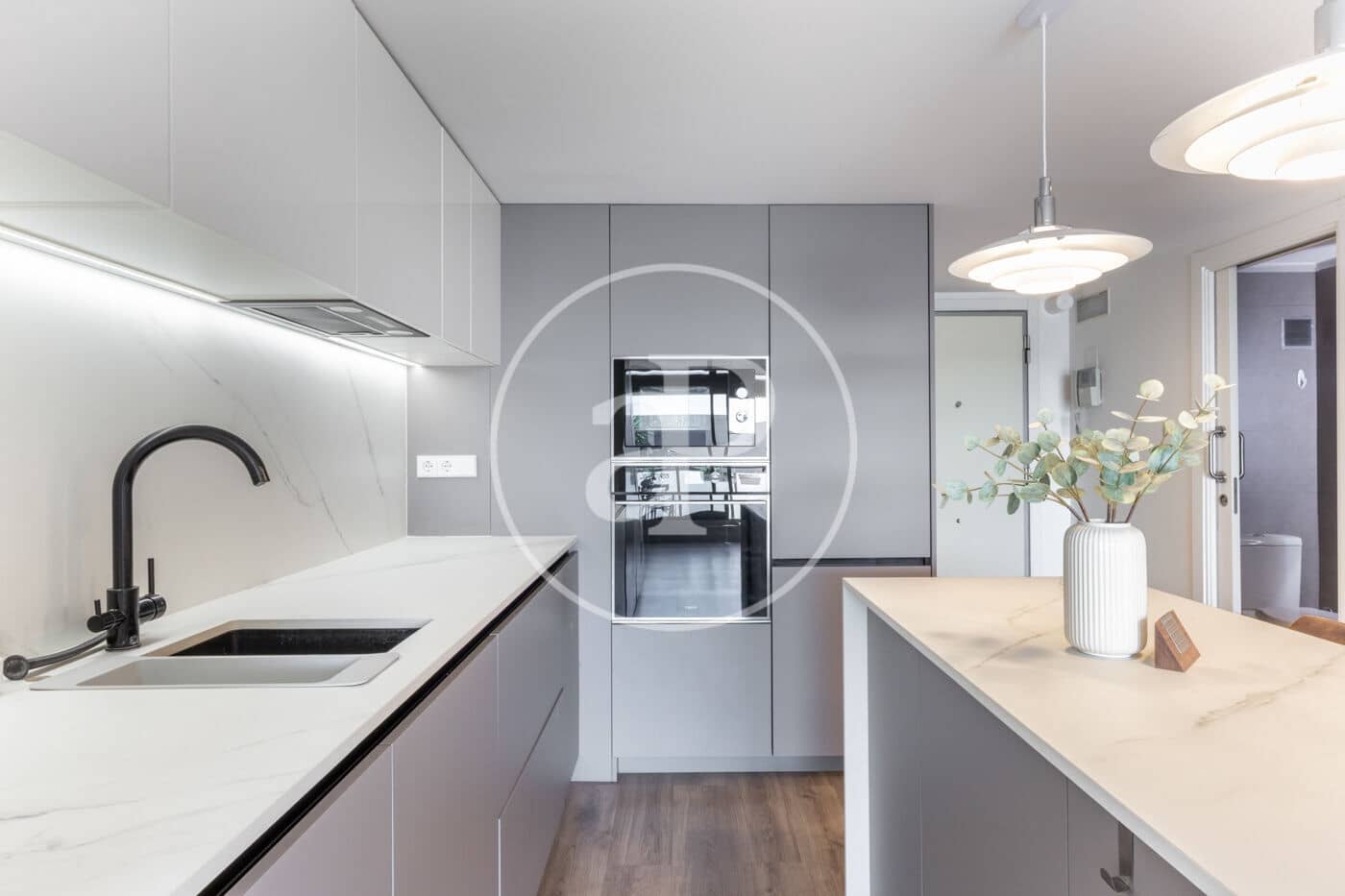 1 slaapkamer Appartement te koop in Valencia stad met zwembad - € 255.000 (Ref: 9811996)