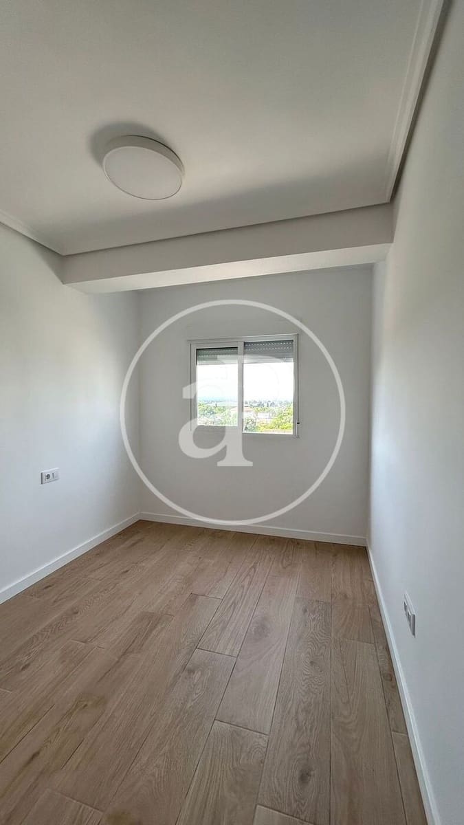 4 sypialnia Apartament do wynajęcia w Miasto Walencja - 1 400 € (Ref: 9815924)