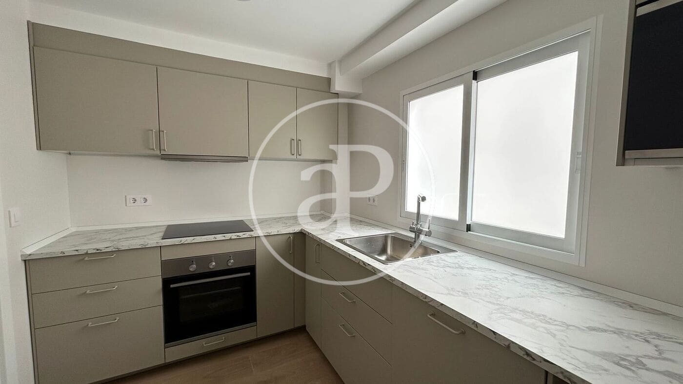 4 sypialnia Apartament do wynajęcia w Miasto Walencja - 1 400 € (Ref: 9815924)