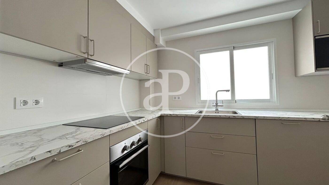 4 sypialnia Apartament do wynajęcia w Miasto Walencja - 1 400 € (Ref: 9815924)