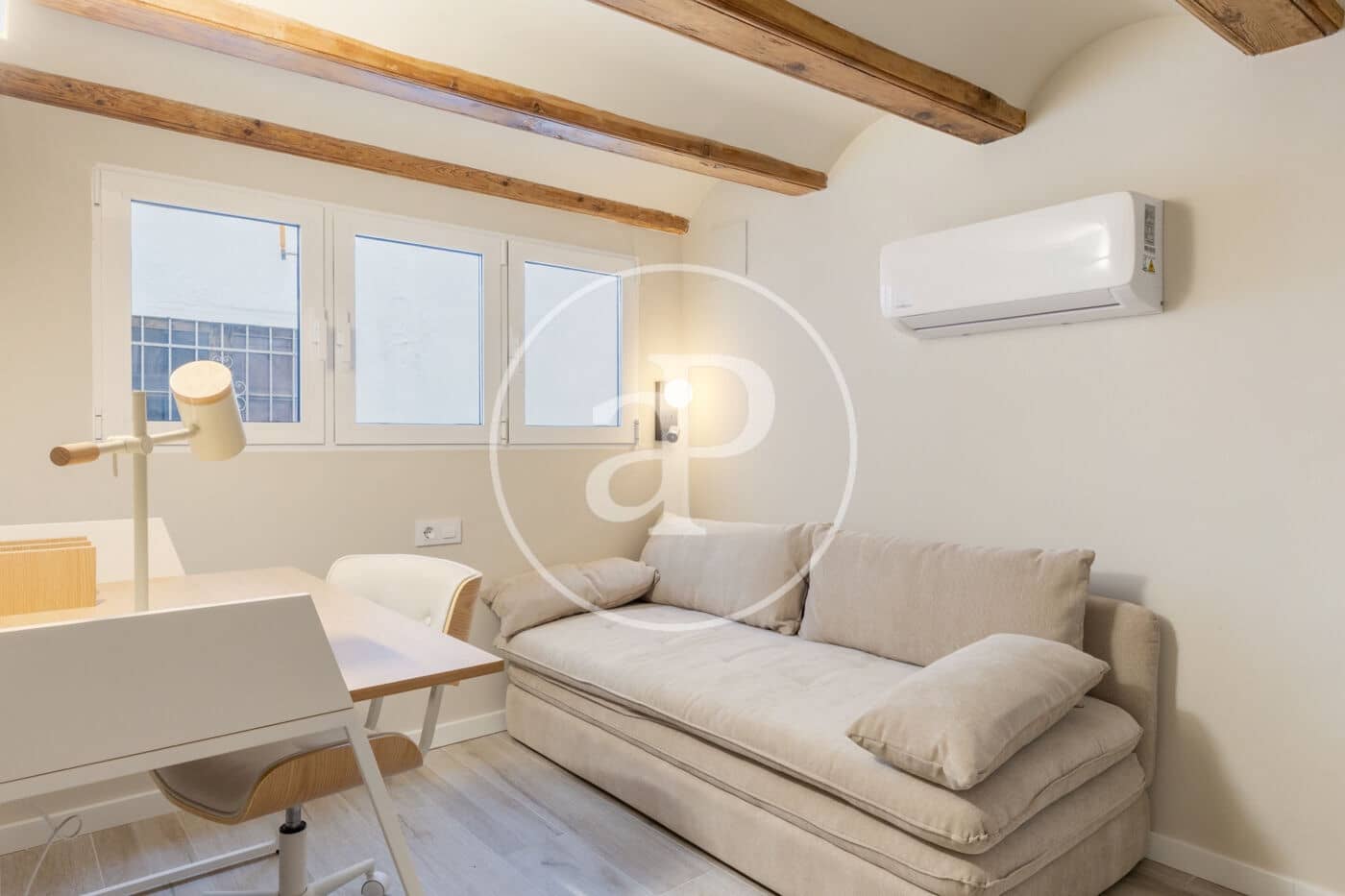 2 sypialnia Apartament do wynajęcia w Miasto Walencja - 2 500 € (Ref: 9815925)