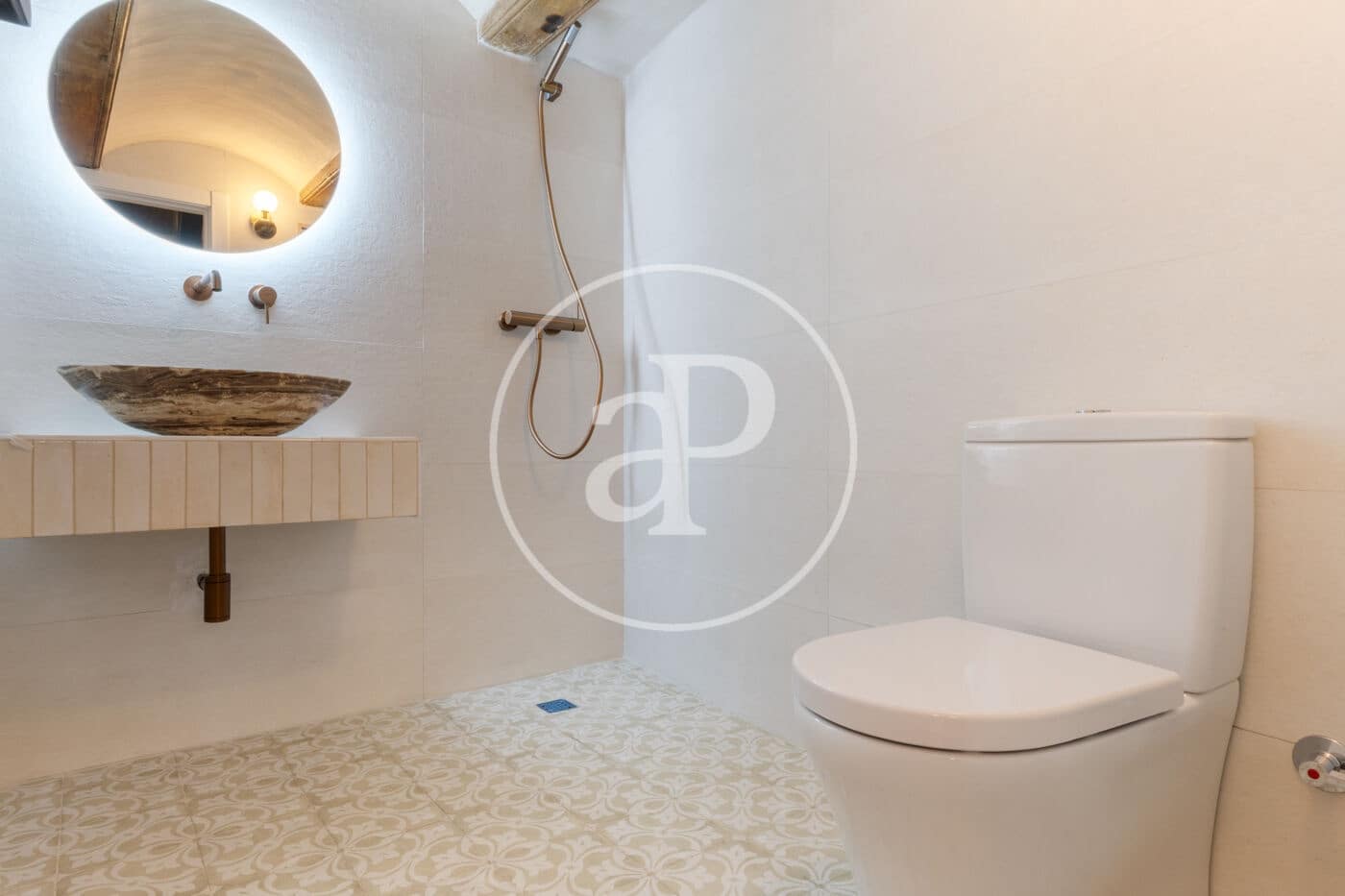 2 sypialnia Apartament do wynajęcia w Miasto Walencja - 2 500 € (Ref: 9815925)