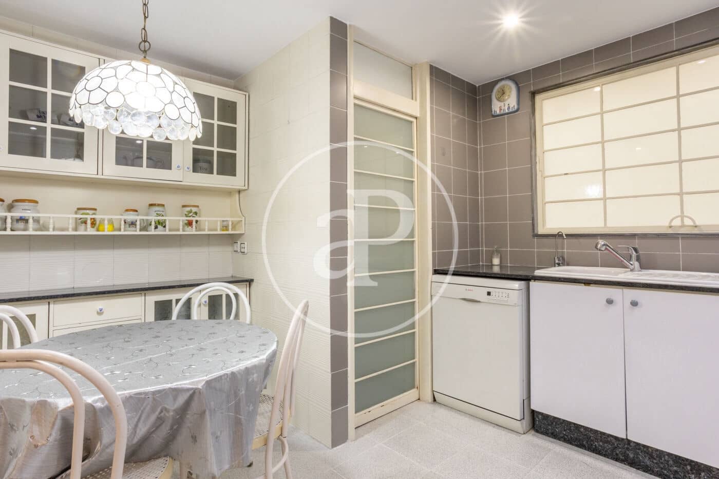3 sypialnia Apartament do wynajęcia w Miasto Walencja - 2 000 € (Ref: 9815926)
