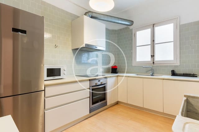 3 quarto Apartamento para arrendar em La Gran Via, Valência cidade - 2 400 € (Ref: 9815927)