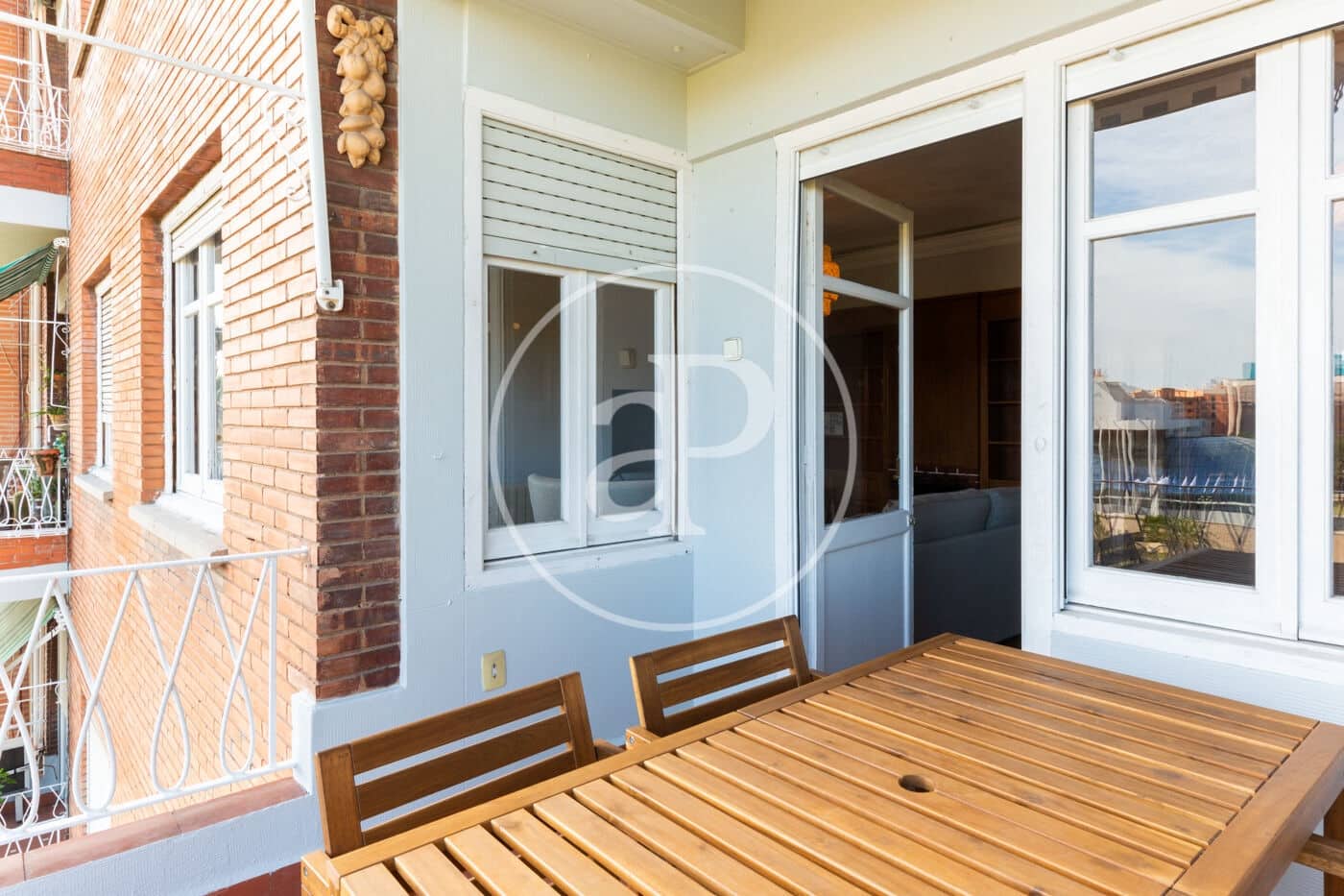 3 quarto Apartamento para arrendar em Valencia cidade - 2 400 € (Ref: 9815927)